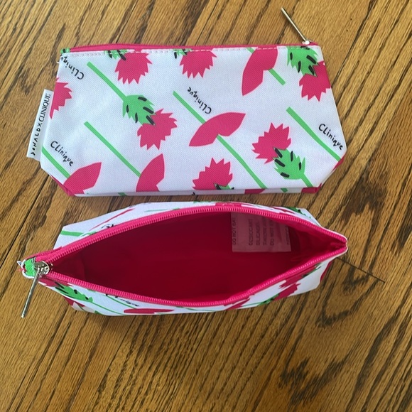 Clinique x Donald Cosmetic Beauty Bags, Set of 2, NWOT - Picture 3 of 4